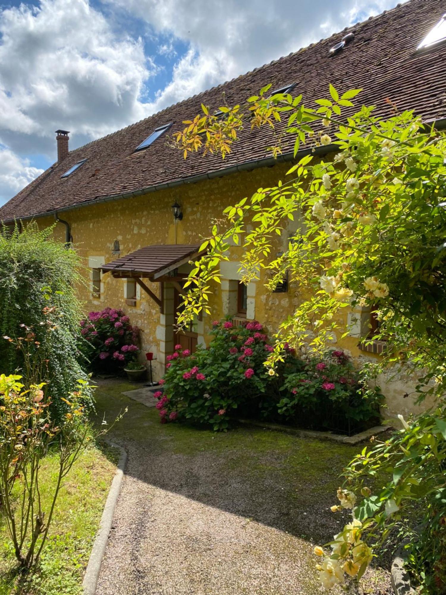 Saint-Germain-de-la-Coudre Chambre D'Hotes Du Domaine De La Haute Poignandiere المظهر الخارجي الصورة