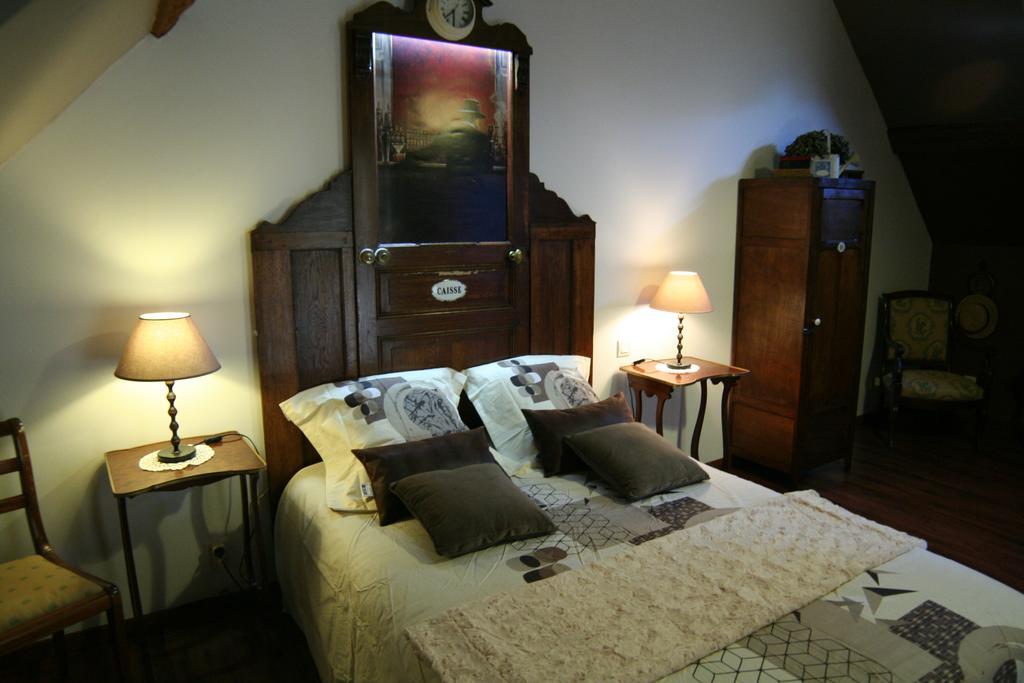 Saint-Germain-de-la-Coudre Chambre D'Hotes Du Domaine De La Haute Poignandiere الغرفة الصورة